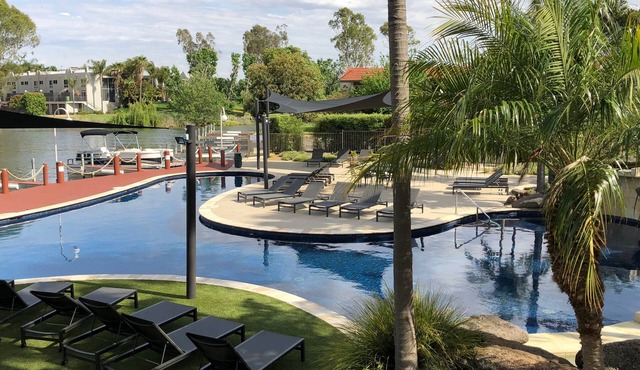 Waterfront 37 Luxury on Lake Mulwala in Mulwala