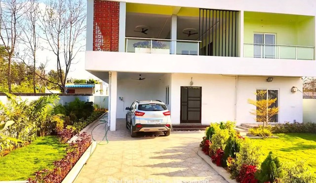 Willow - The Villa
