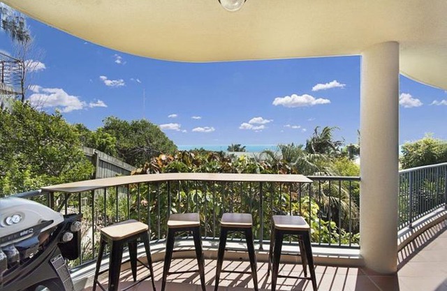 Stunning views great location Sunshine Beach - Unit 1 Vista Pacific 12 Bryan Street in Sunshine Beach