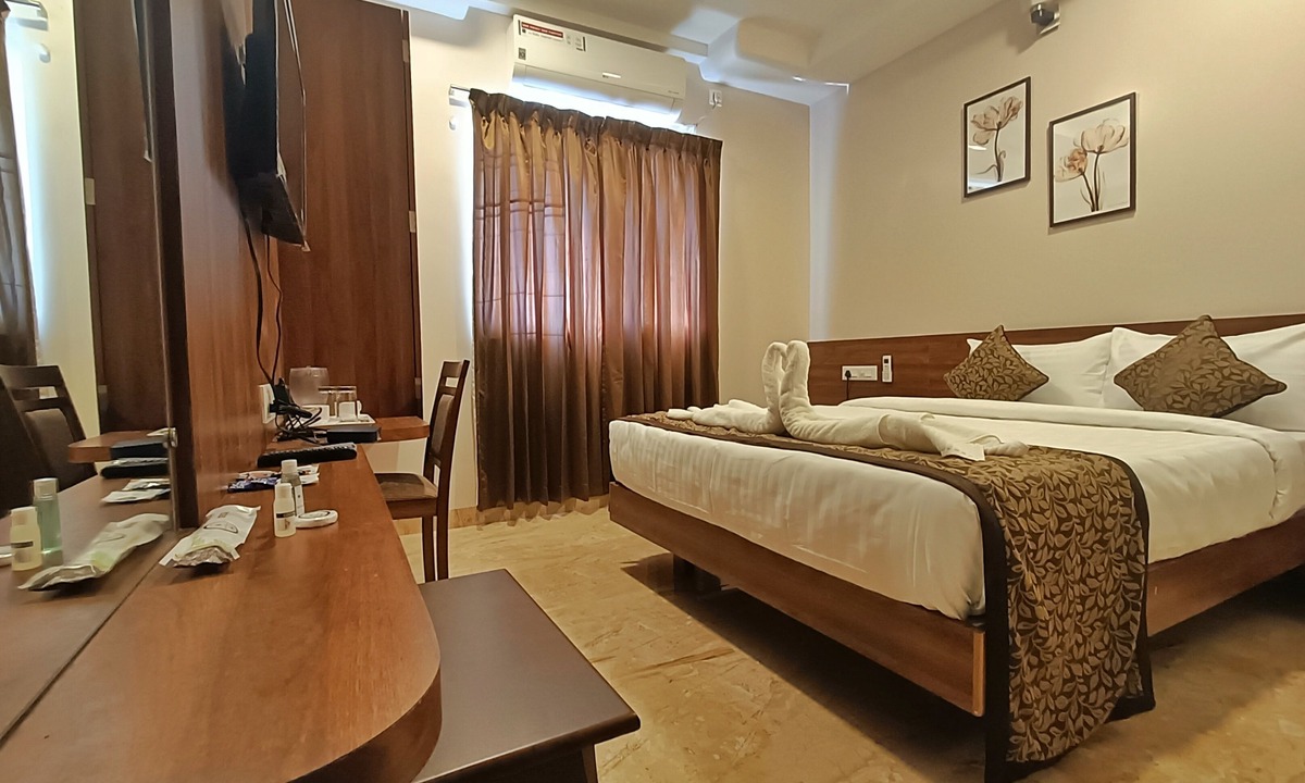 Vellore Hotel | Hotel Essence