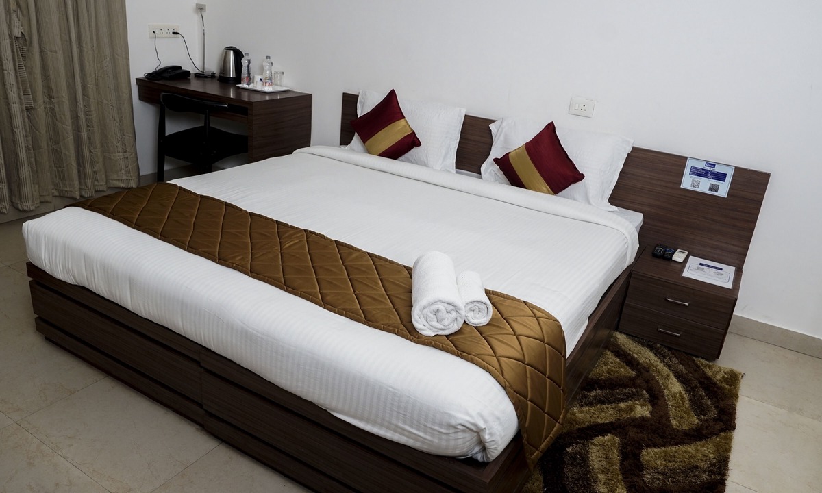 Kopar Khairane Hotel | The Altruist Koparkhairane Hotel