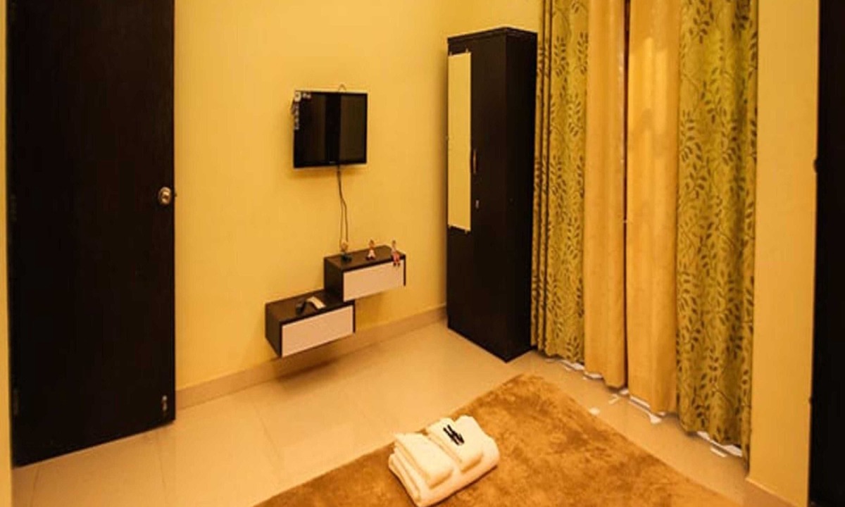 Guhagar Hotel | Wada Chirebandi