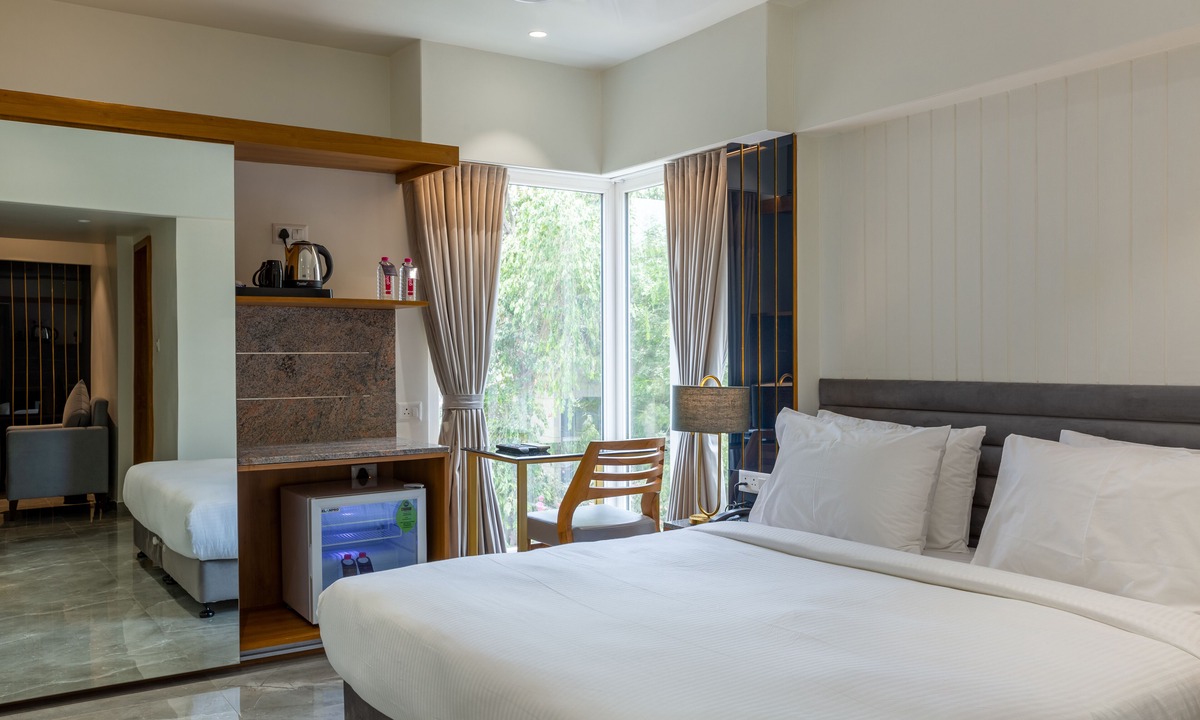Ellis Bridge Hotel | Hotel Nalanda