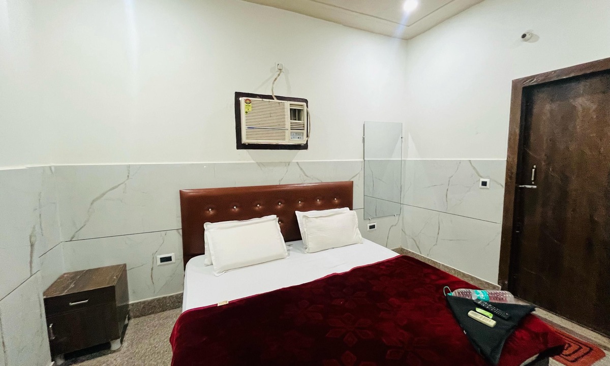 Delhi Hotel | Roomshala Hotel Haveli