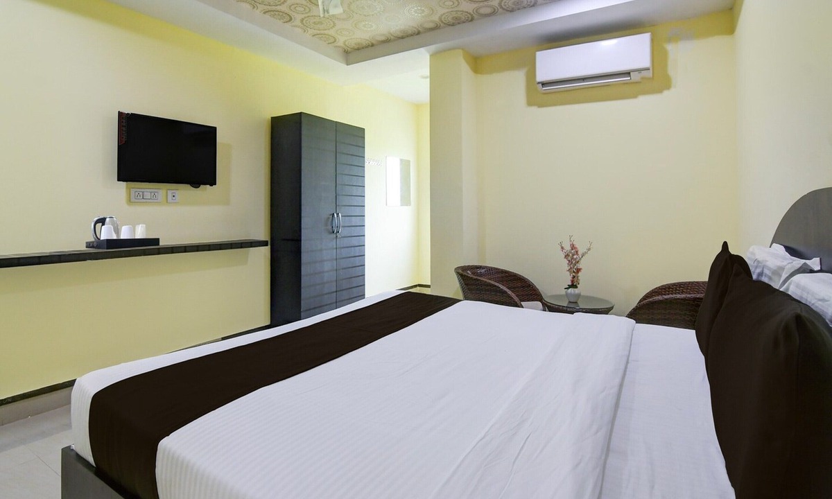 Srikakulam House | Deluxe With Twin Bed Harika Inn