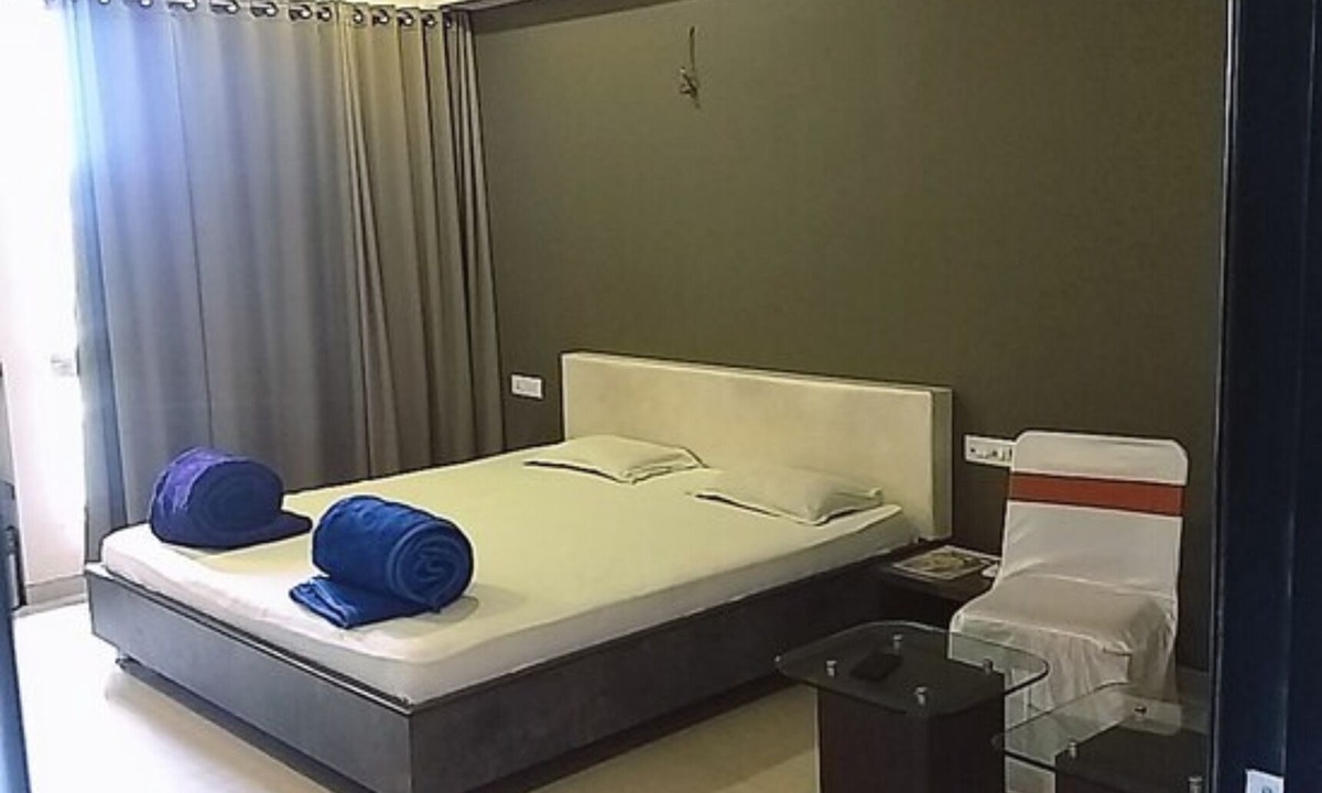 Jaora Hotel | Hotel Karnawat Avenue