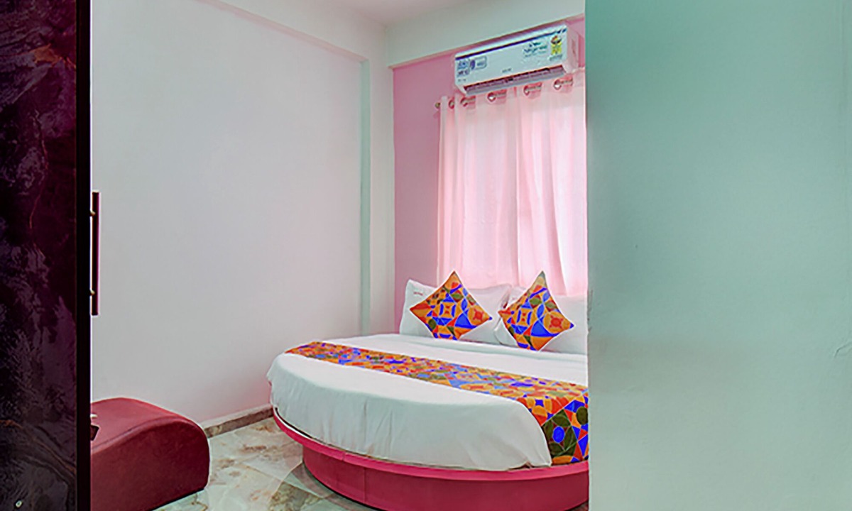 Kharadi Hotel | Via Pink House