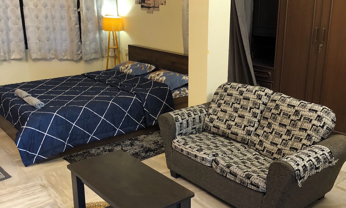 Agara Apartment | Cozy room The Hole In The Wall