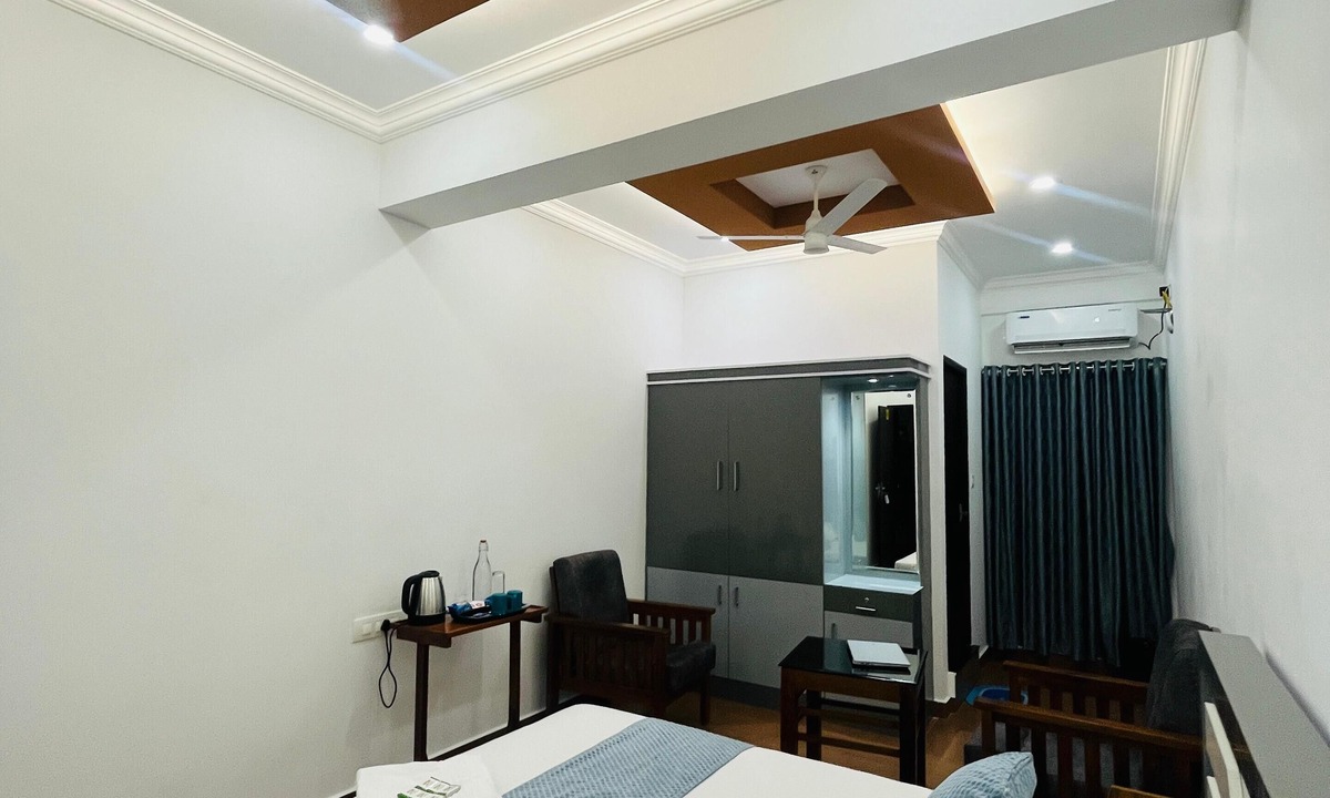 Kothamangalam Hotel | Enroute Delight Residency