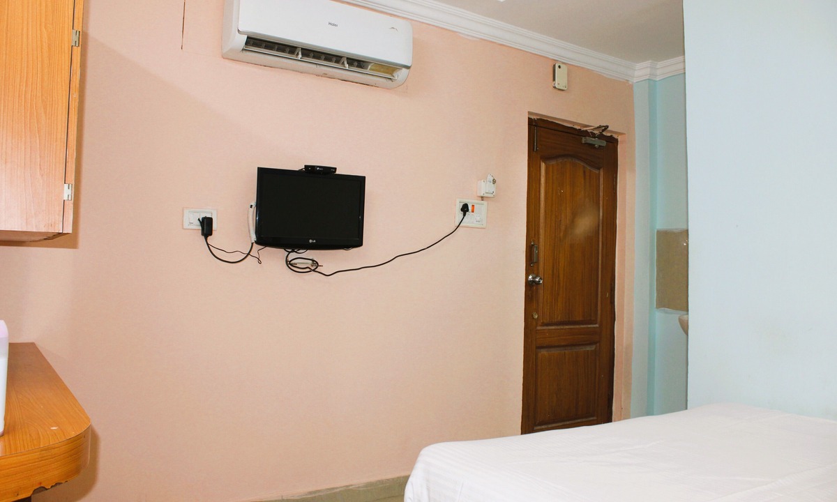 Anantapur Hotel | I-ROOMZ Bagyas Residency