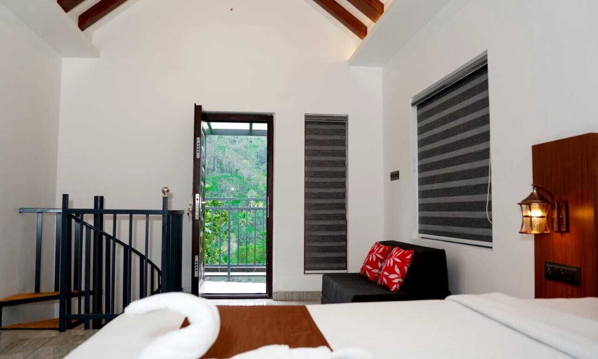 Nullatanni Hotel | Garden of eden-Thottam