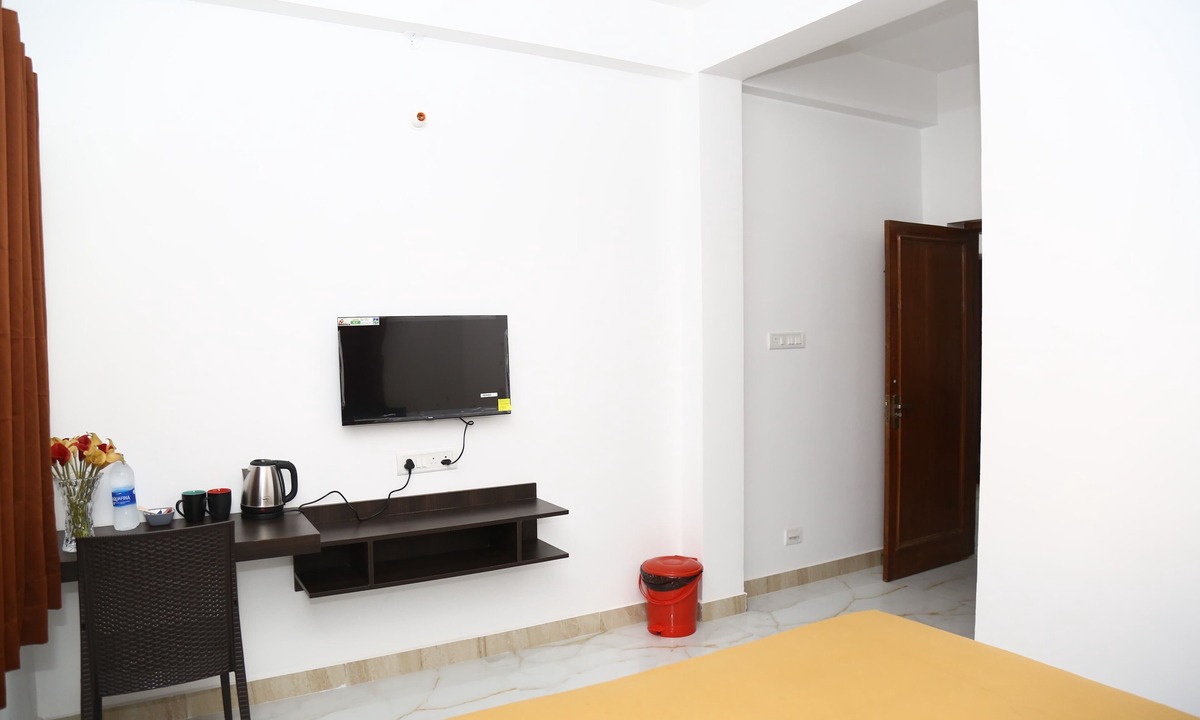 Egmore Hotel | SS STAY