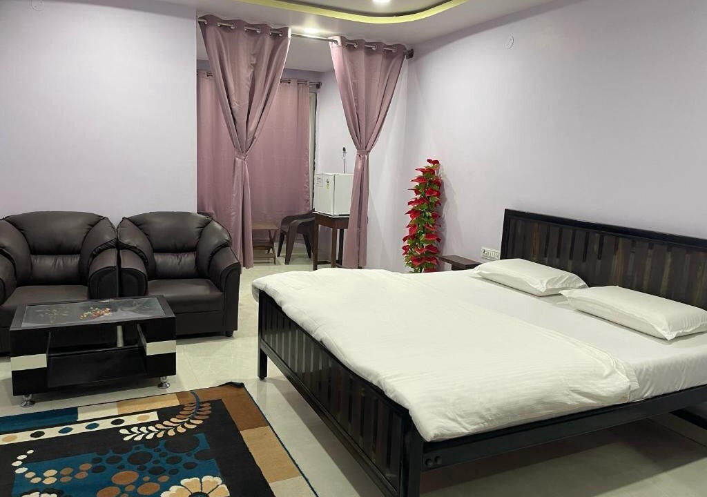 Nandyal Hotel | BMR BALA LODGE