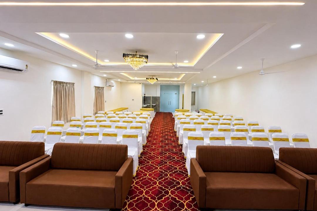 Tenali Hotel | Hotel Lavish Grand