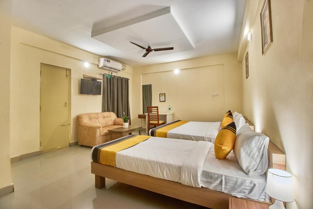 Bellandur Hotel | Itsy Hotels Emirates Suites - Near RMZ EcoWorld, Bellandur