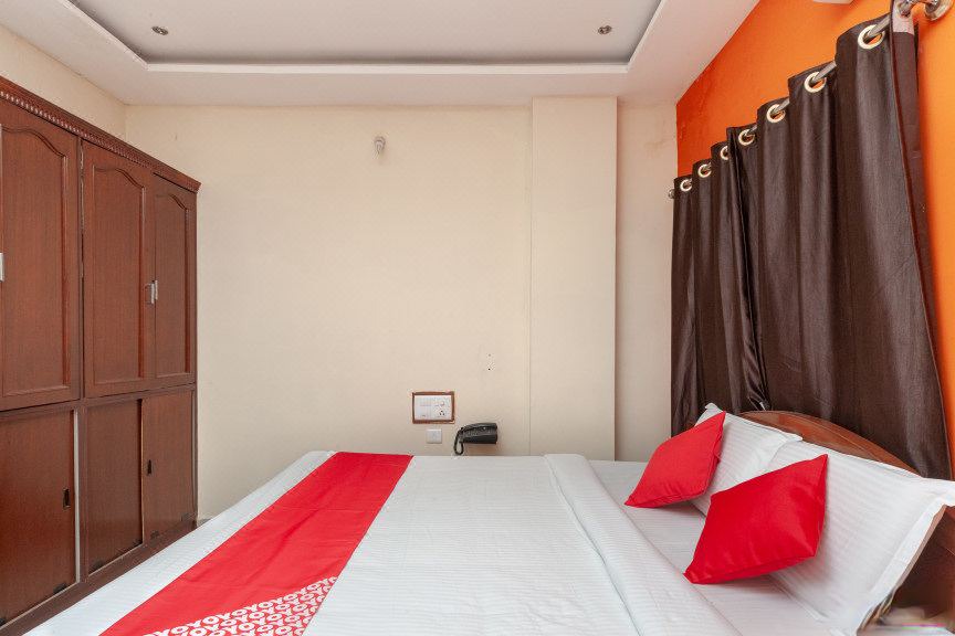 Photo of Bedroom in Srikalahasti