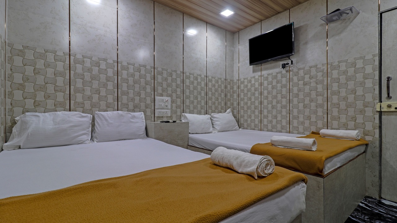 Photo of Bedroom in Dadar East