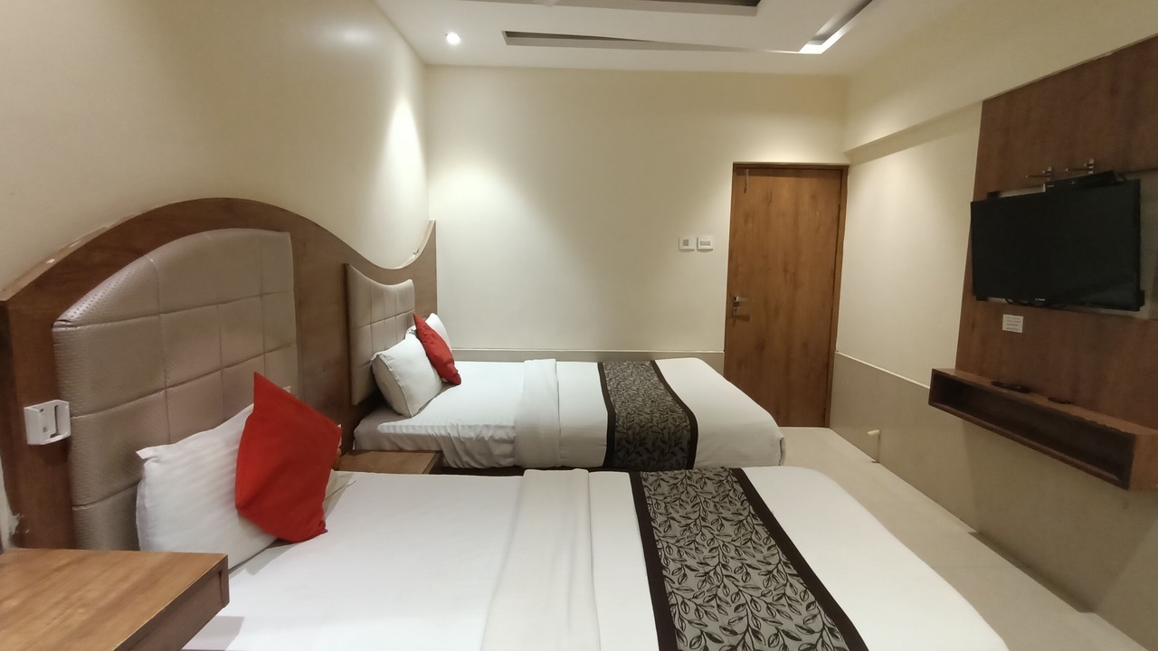 Photo of Bedroom in J B Nagar