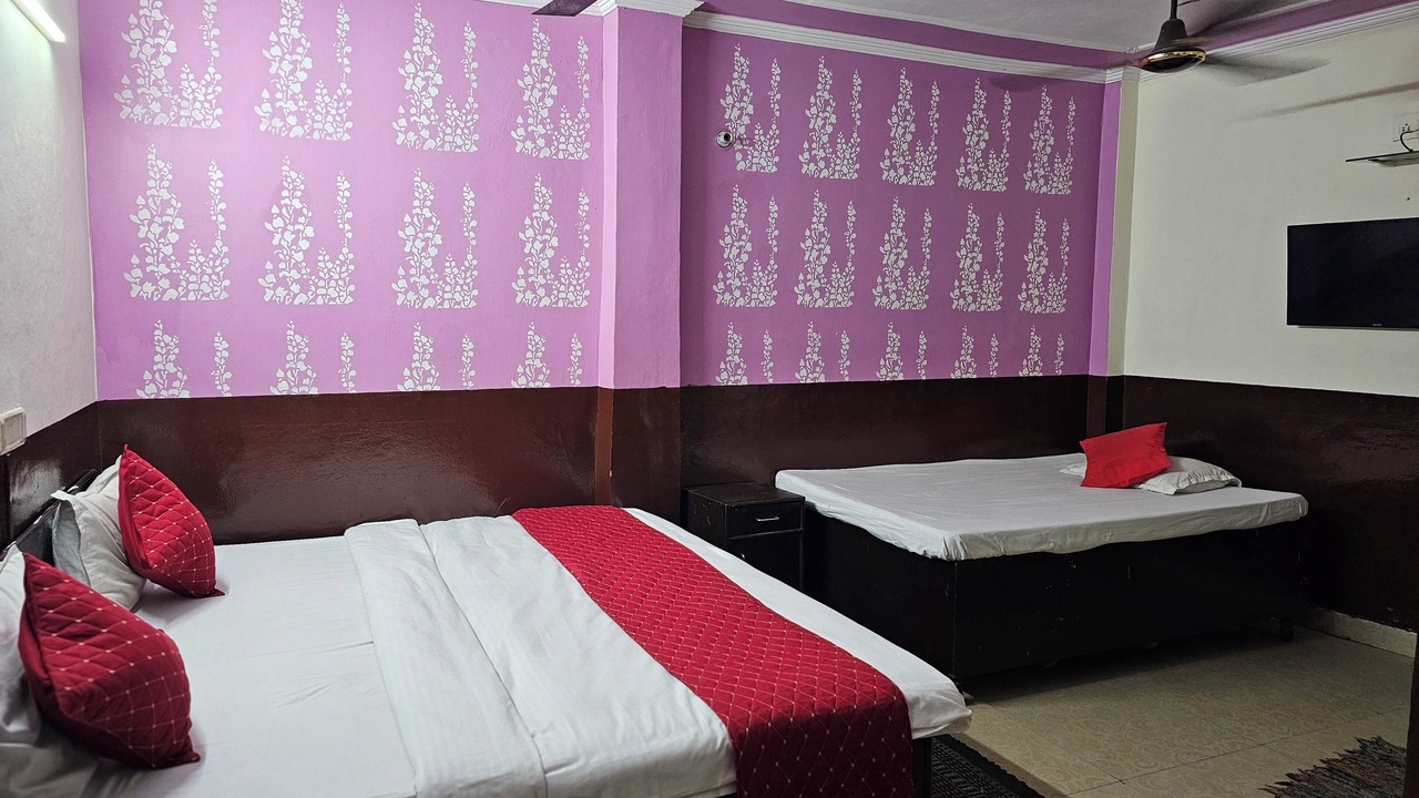 Photo of Bedroom in Nizamuddin East