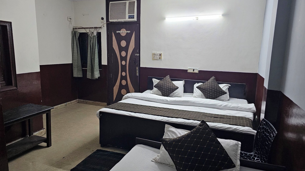 Photo of Bedroom in Nizamuddin East