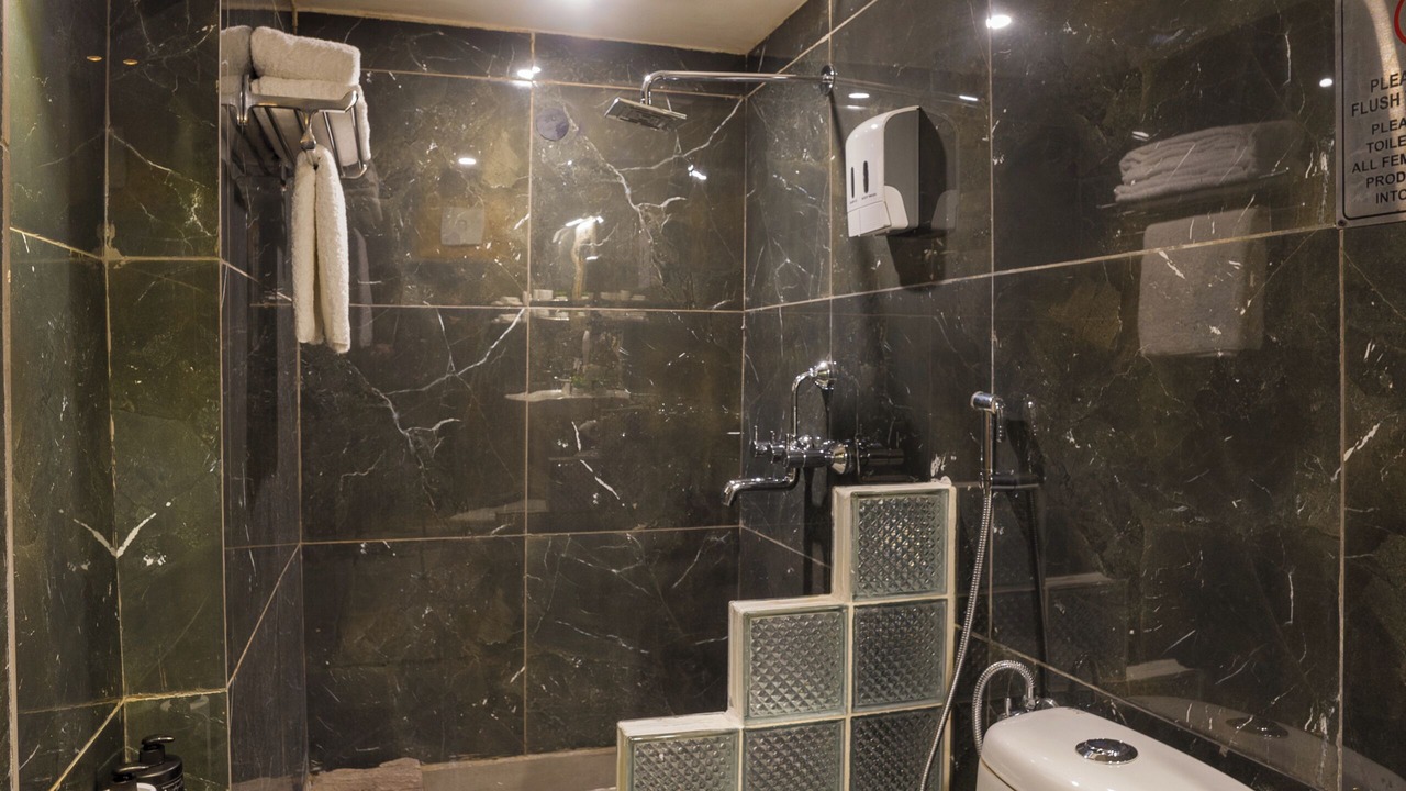Photo of Bathroom in Tehri