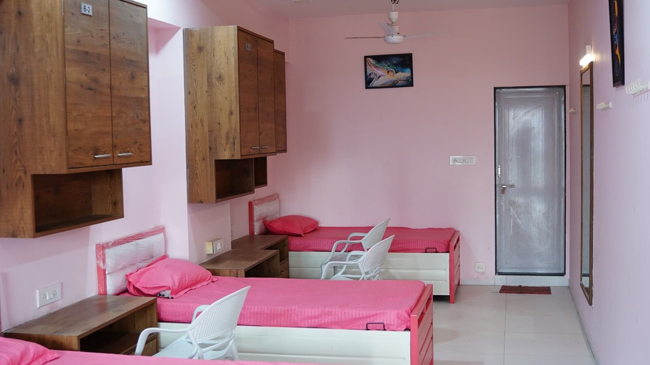 Photo of Bedroom in Gota