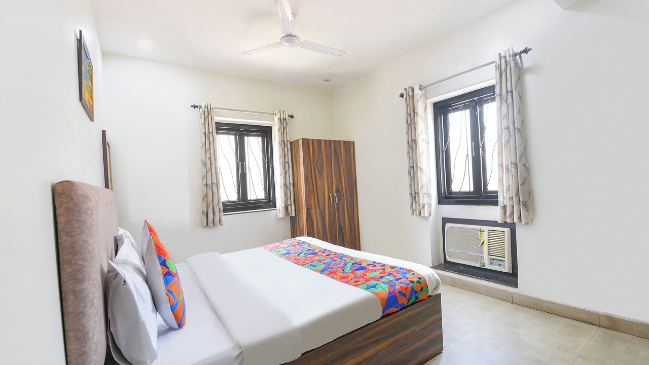 Photo of Bedroom in Karol Bagh