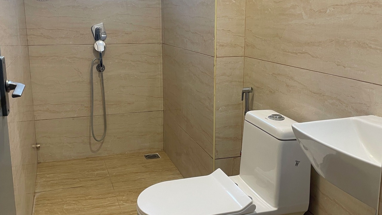 Photo of Bathroom in Sholinghur