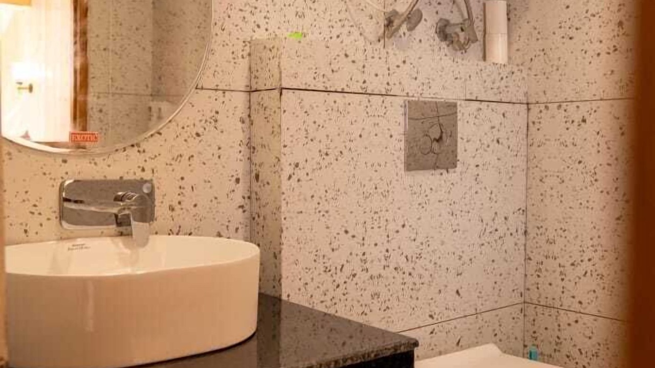 Photo of Bathroom in Burwa