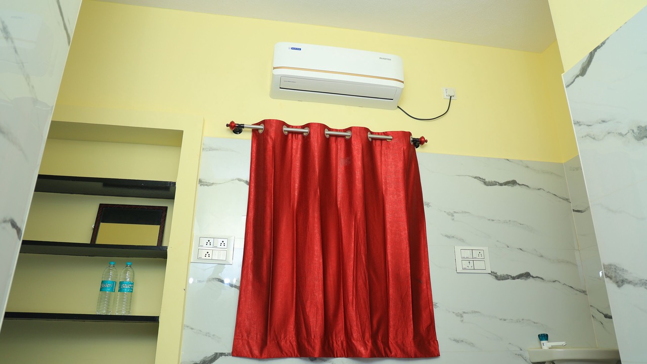 Photo of Bedroom in Sholinghur