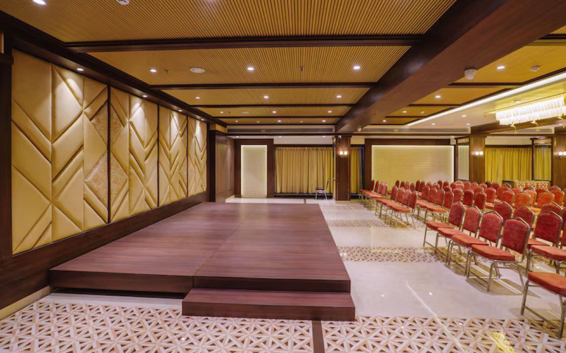 Photo of Others in Airoli