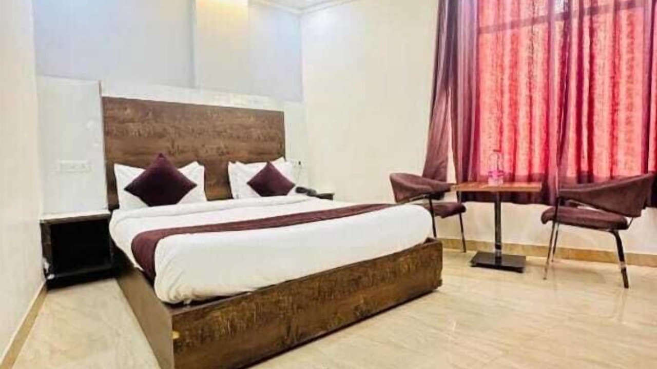 Photo of Bedroom in Mahipalpur Extension