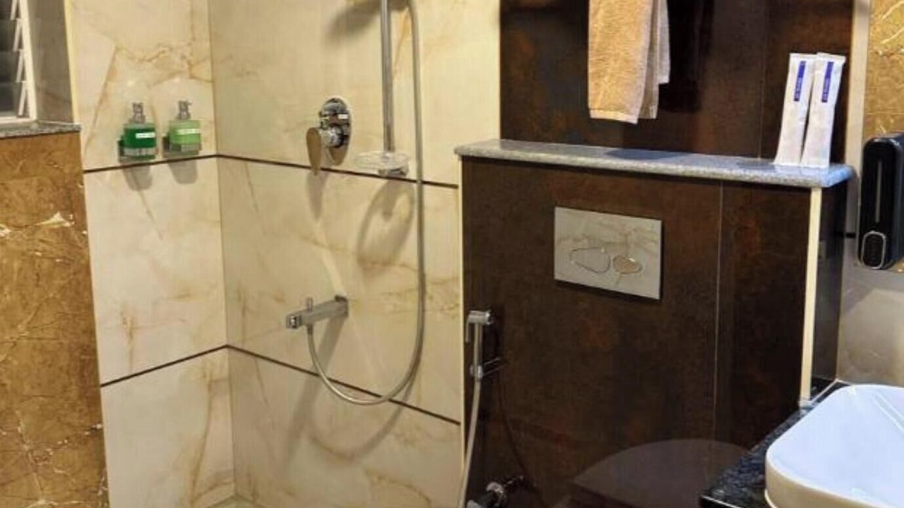Photo of Bathroom in Thiruthani