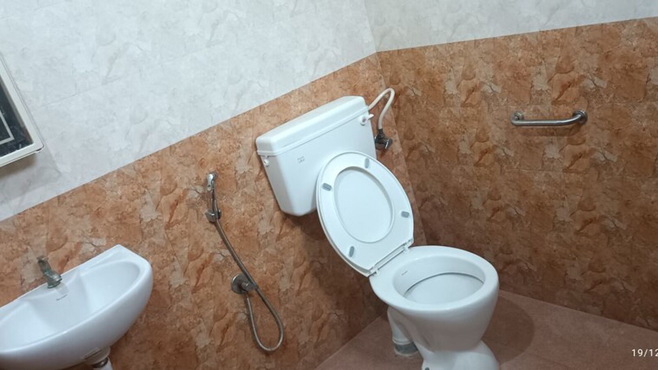 Photo of Bathroom in Kelambakkam