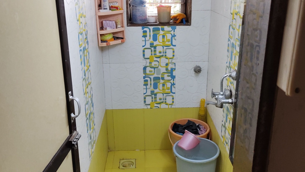Photo of Bathroom in J B Nagar