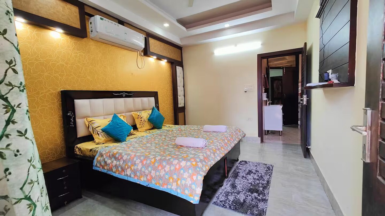 Photo of Bedroom in Mayapur