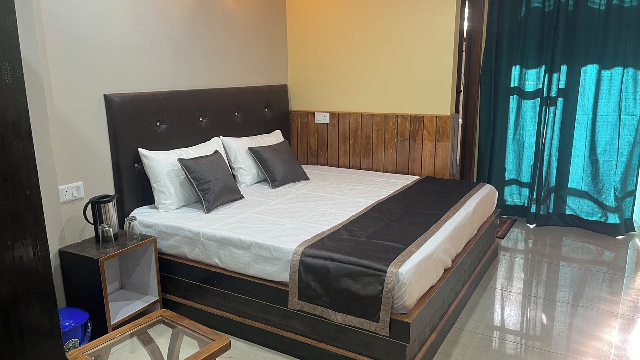 Photo of Bedroom in Sarahan