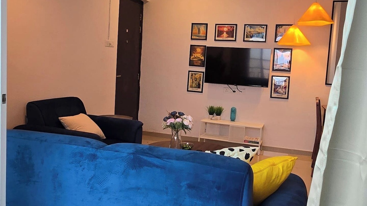 Photo of Livingroom in Thane West