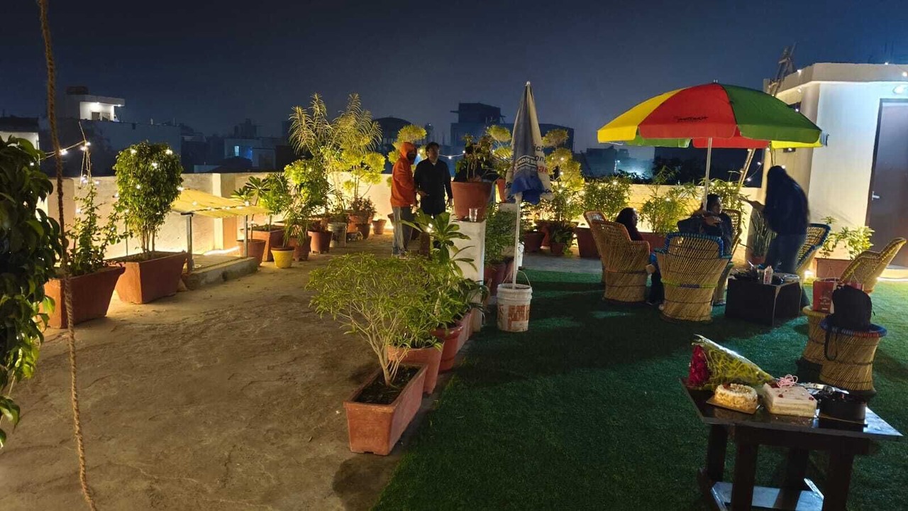 Photo of Patio Balcony in Taj Ganj