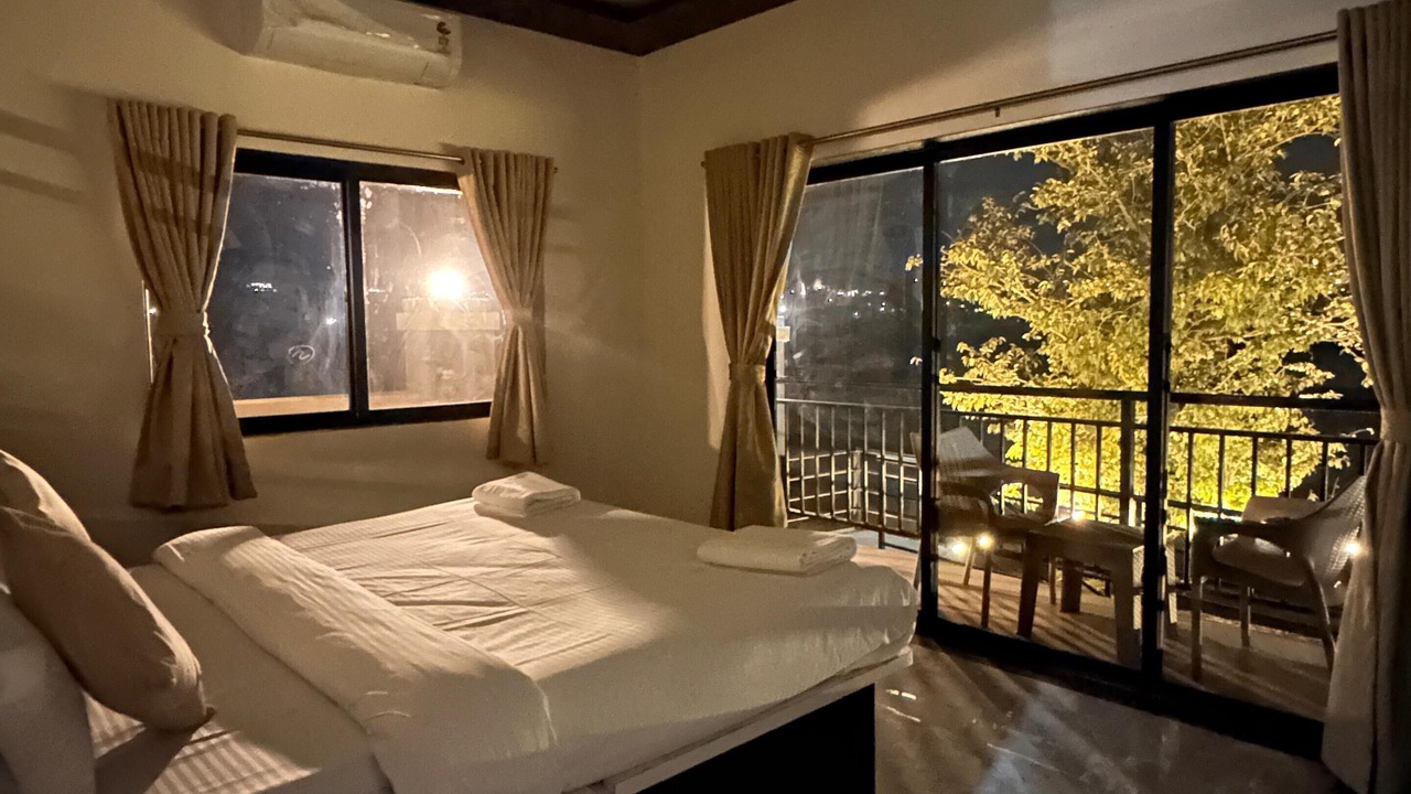 Photo of Bedroom in Mahabaleshwar