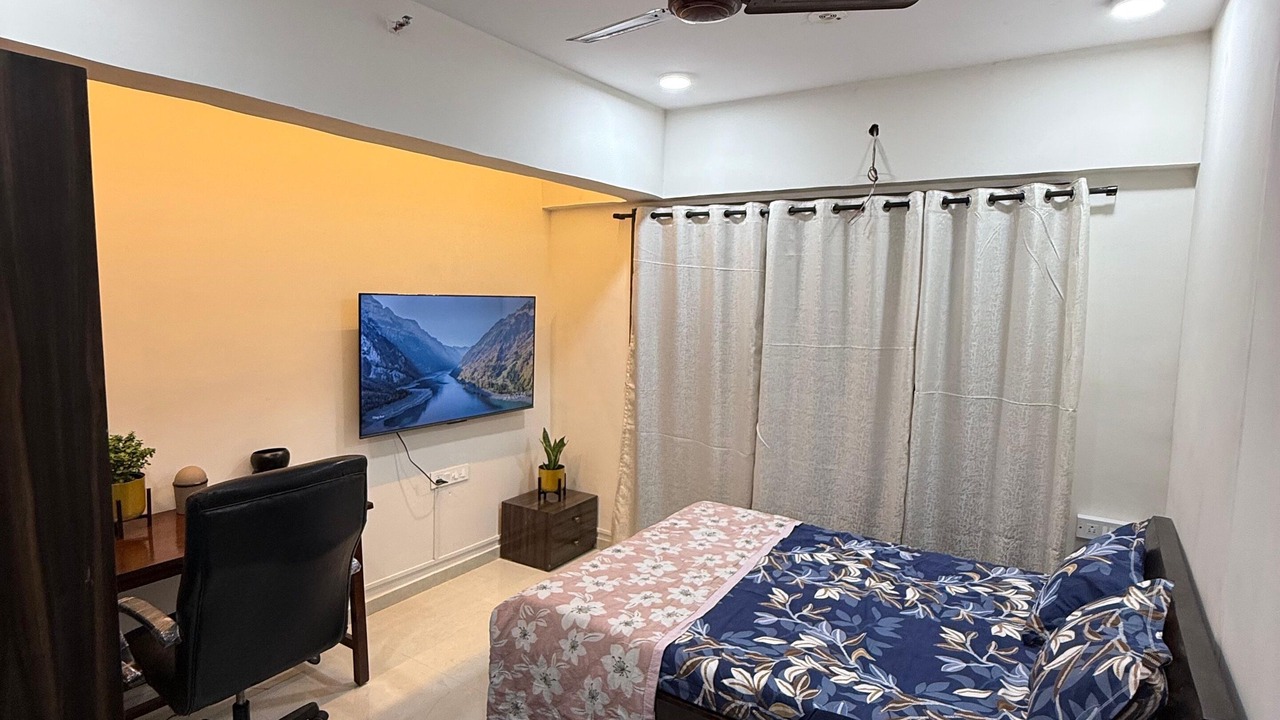 Photo of Bedroom in Versova