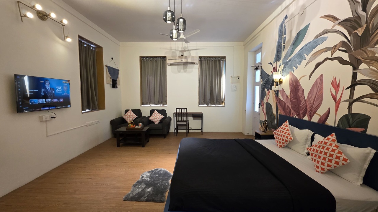 Photo of Bedroom in Malabar Hill