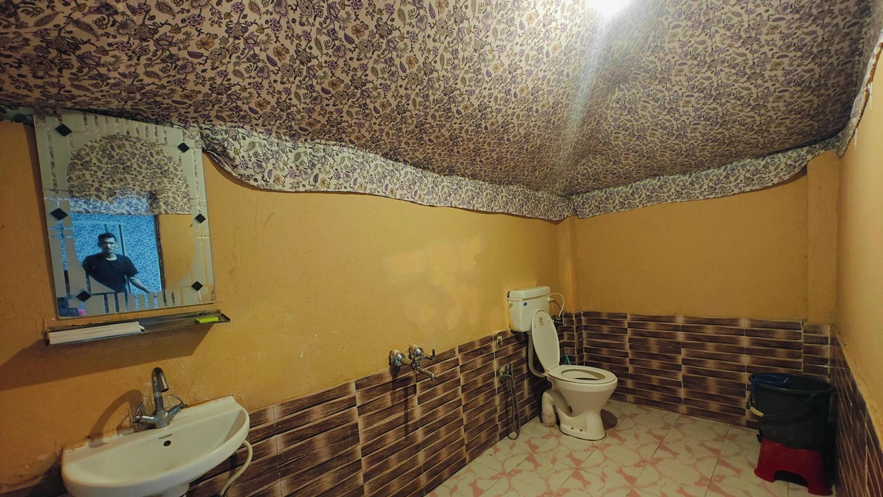 Photo of Bathroom in Gunehr
