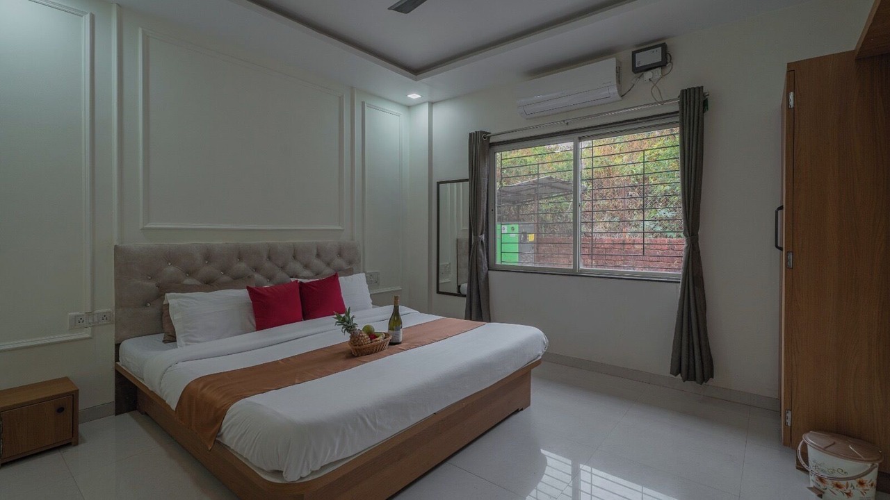 Photo of Bedroom in Mahabaleshwar