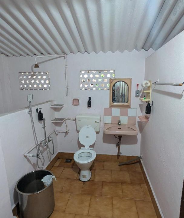 Photo of Bathroom in Onamthuruth