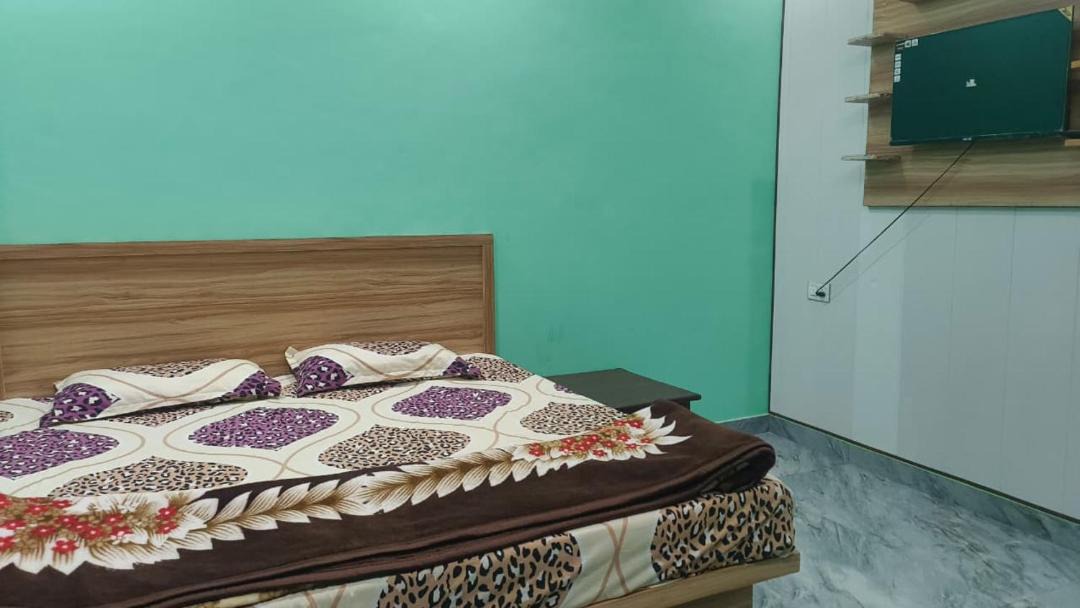 Photo of Bedroom in Dariyaganj