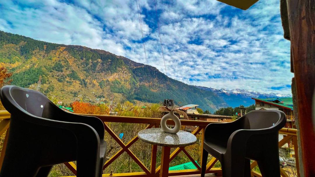 Photo of Others in Old Manali