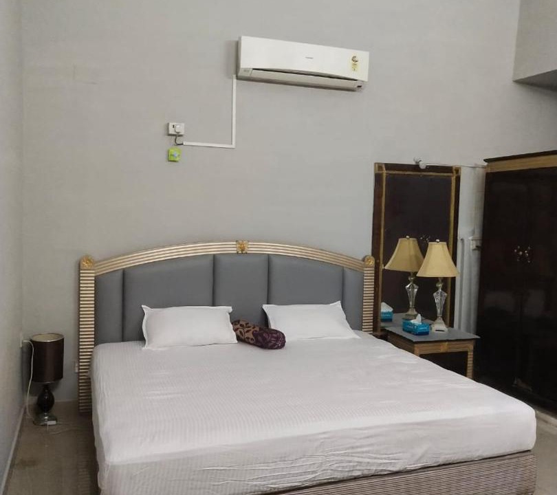 Photo of Bedroom in Aarey Colony