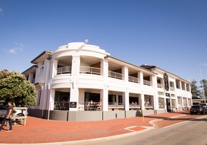 Cottesloe Beach Hotel in Cottesloe