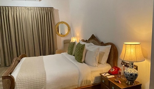 Luxury Room